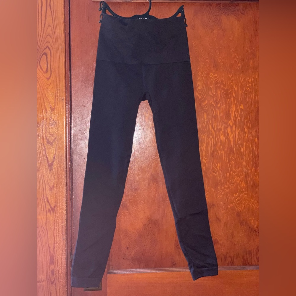 Spanx leggings. Basically brand new. Tried them on and didn’t like how they fit